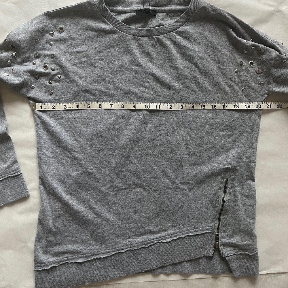 NWT JOE’S Distressed Gray Jeweled Studded Long Sleeve Relaxed Sweatshirt Top S‎ - Picture 10 of 10
